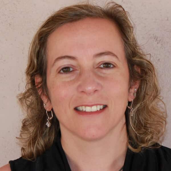 headshot photo of Catherine Weitz