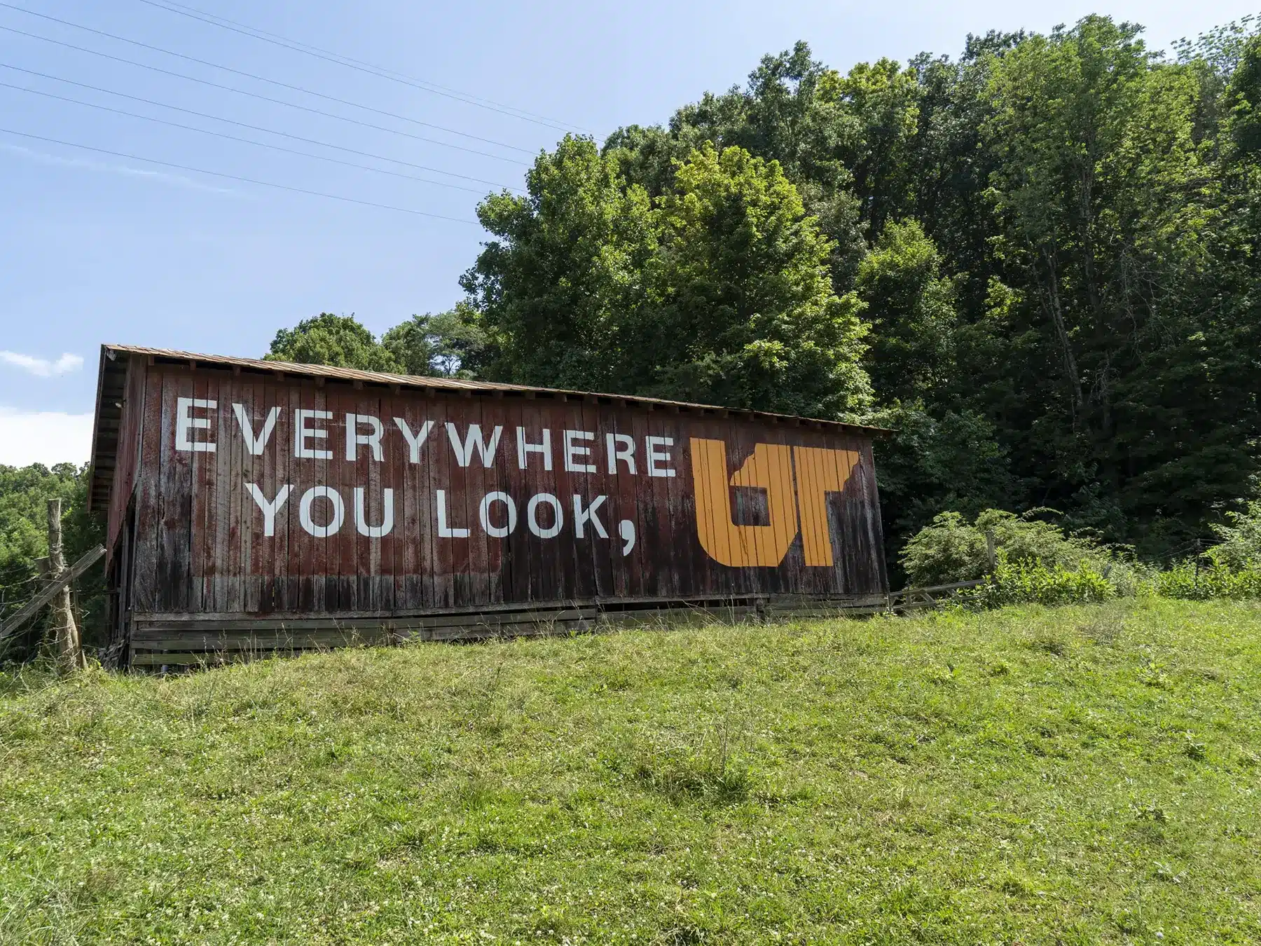 The text Everywhere You Look, UT on the side of a dark brown barn