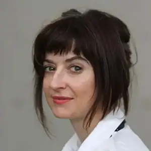 headshot photo of Mary Campbell